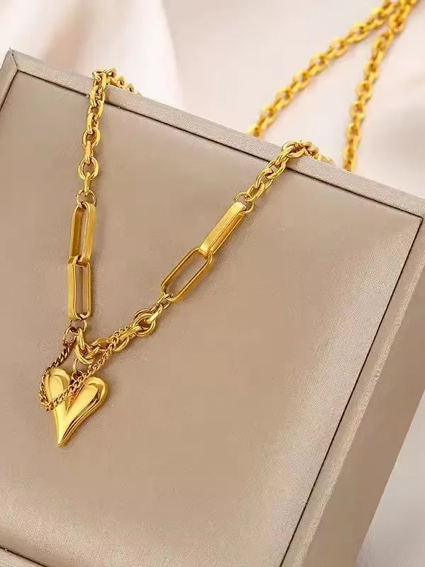 Mal necklace