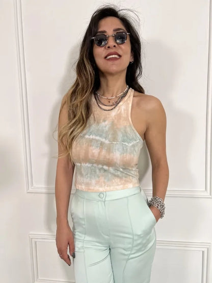 גופיה גו'אן |top Joan